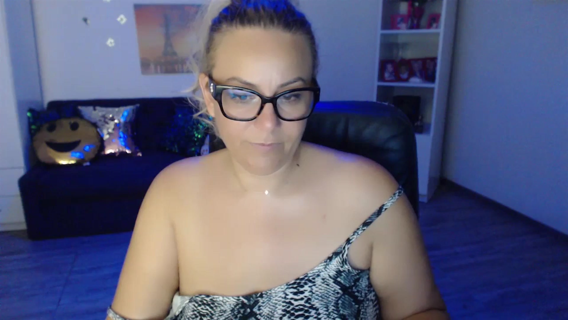 Gallery image thumbnail from A_baby_Boo's myfreecams stream on, 07/05/2023, 22:02 image 9 of 20