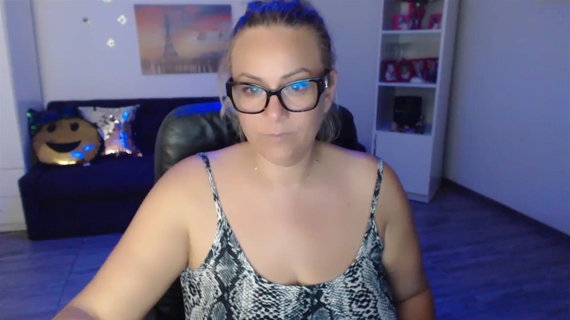 Gallery image thumbnail from A_baby_Boo's myfreecams stream on, 07/05/2023, 22:48 image 12 of 20