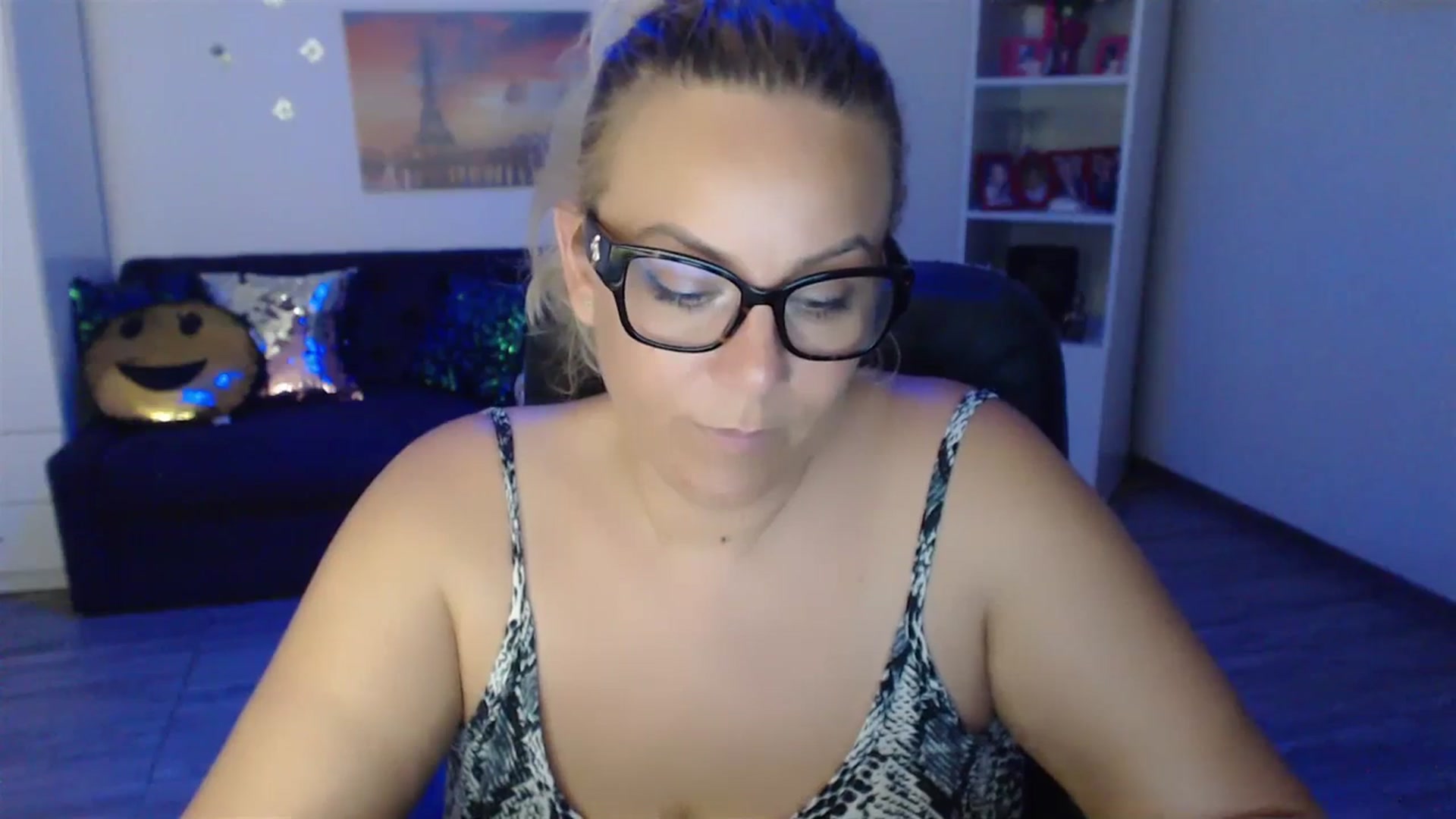 Gallery image thumbnail from A_baby_Boo's myfreecams stream on, 07/05/2023, 22:48 image 14 of 20