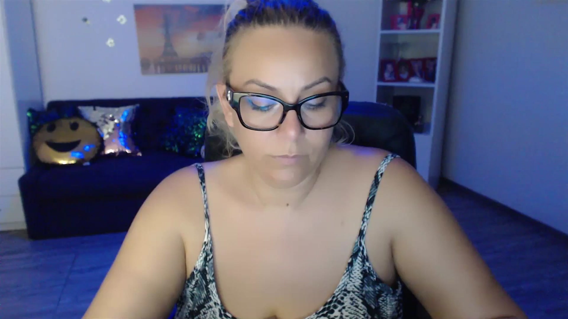 Gallery image thumbnail from A_baby_Boo's myfreecams stream on, 07/05/2023, 22:48 image 16 of 20