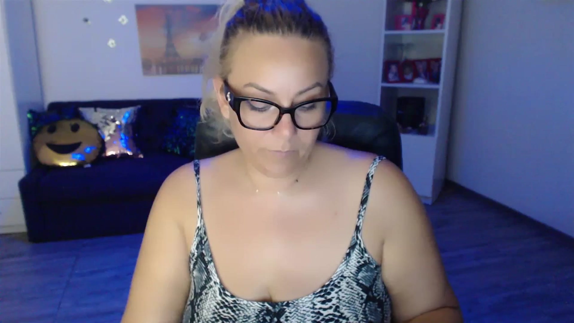 Gallery image thumbnail from A_baby_Boo's myfreecams stream on, 07/05/2023, 22:48 image 7 of 20