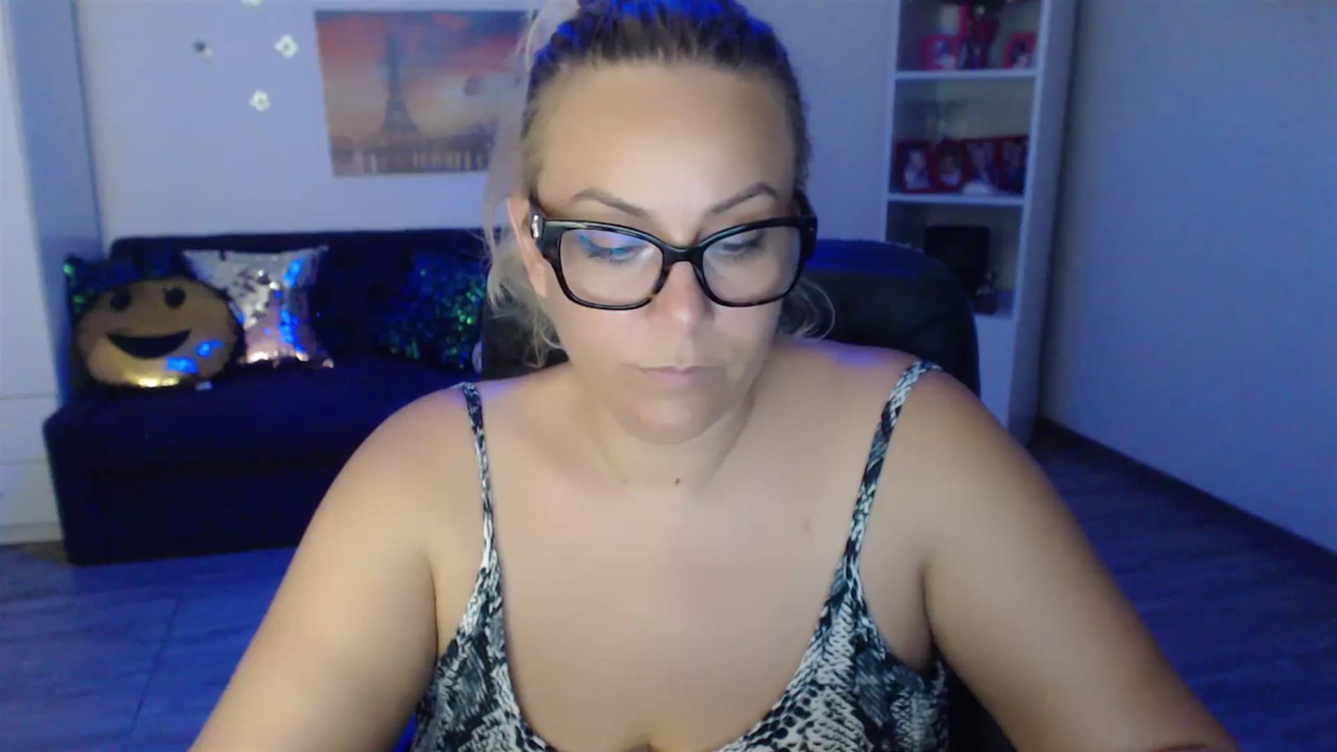 Gallery image thumbnail from A_baby_Boo's myfreecams stream on, 07/05/2023, 22:48 image 15 of 20