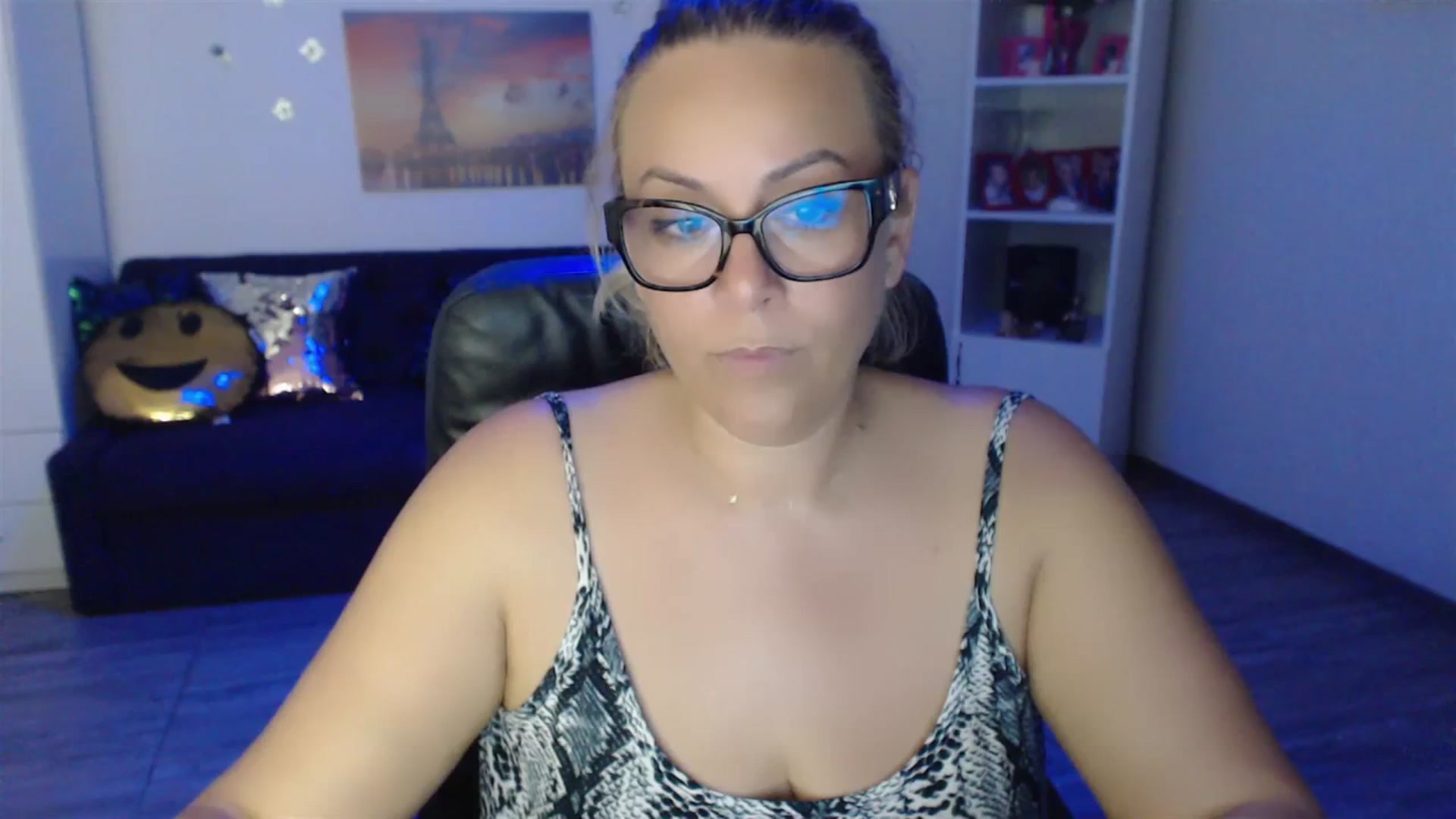 Gallery image thumbnail from A_baby_Boo's myfreecams stream on, 07/05/2023, 22:48 image 2 of 20
