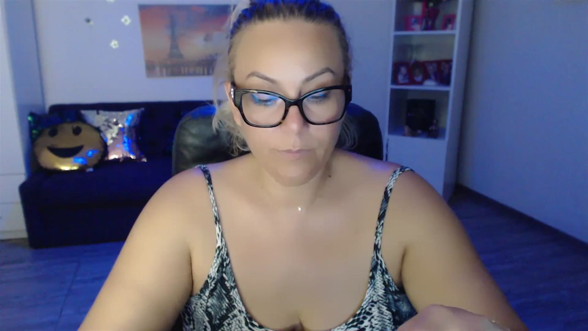 Gallery image thumbnail from A_baby_Boo's myfreecams stream on, 07/05/2023, 22:48 image 3 of 20