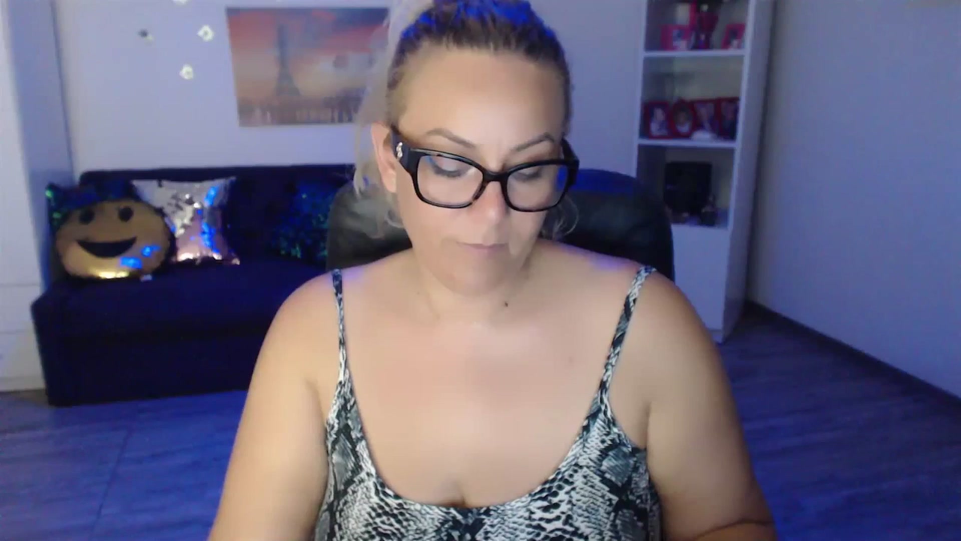 Gallery image thumbnail from A_baby_Boo's myfreecams stream on, 07/05/2023, 22:48 image 9 of 20
