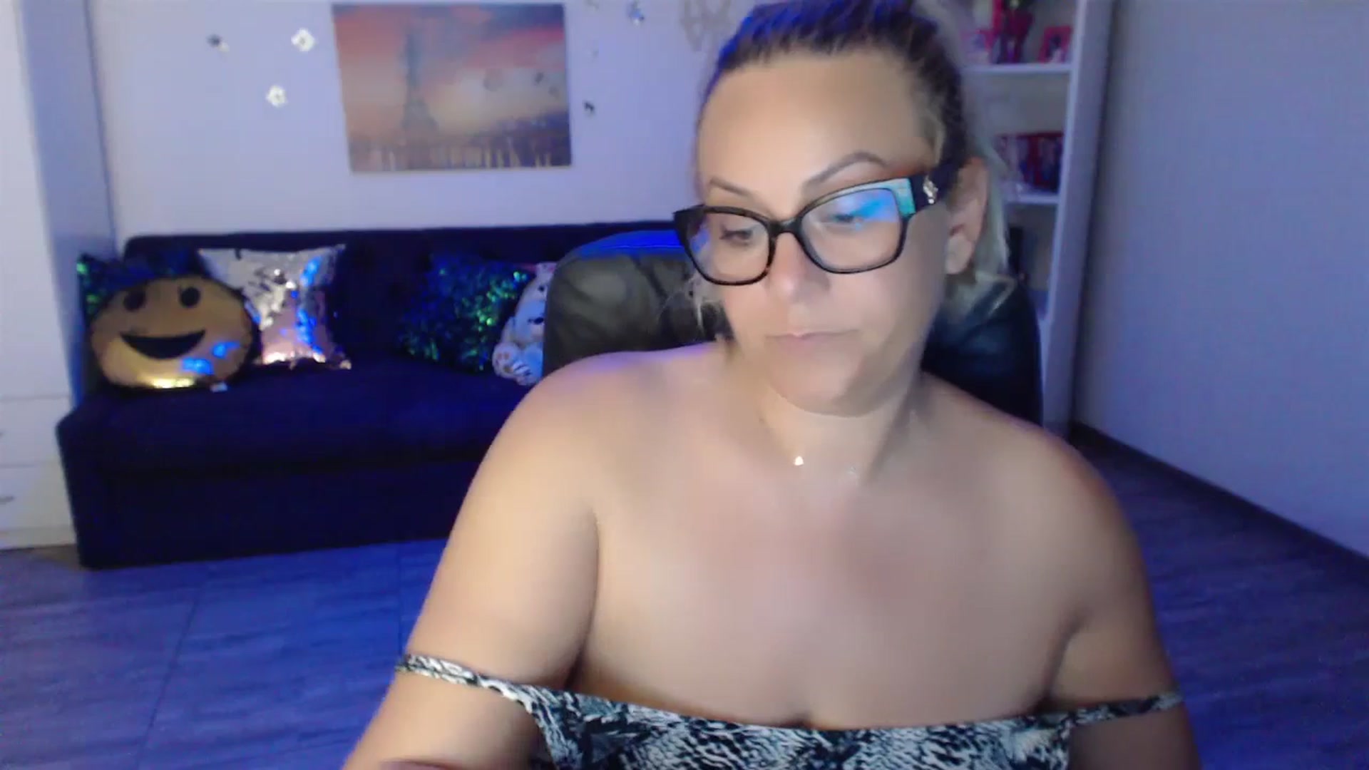 Gallery image thumbnail from A_baby_Boo's myfreecams stream on, 07/06/2023, 24:16 image 20 of 20