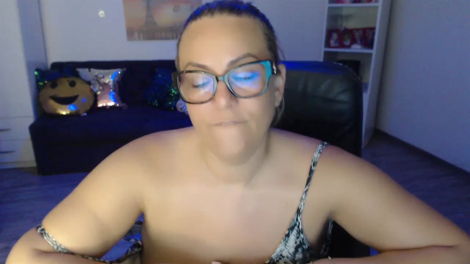 Gallery image thumbnail from A_baby_Boo's myfreecams stream on, 07/08/2023, 24:11 image 16 of 20