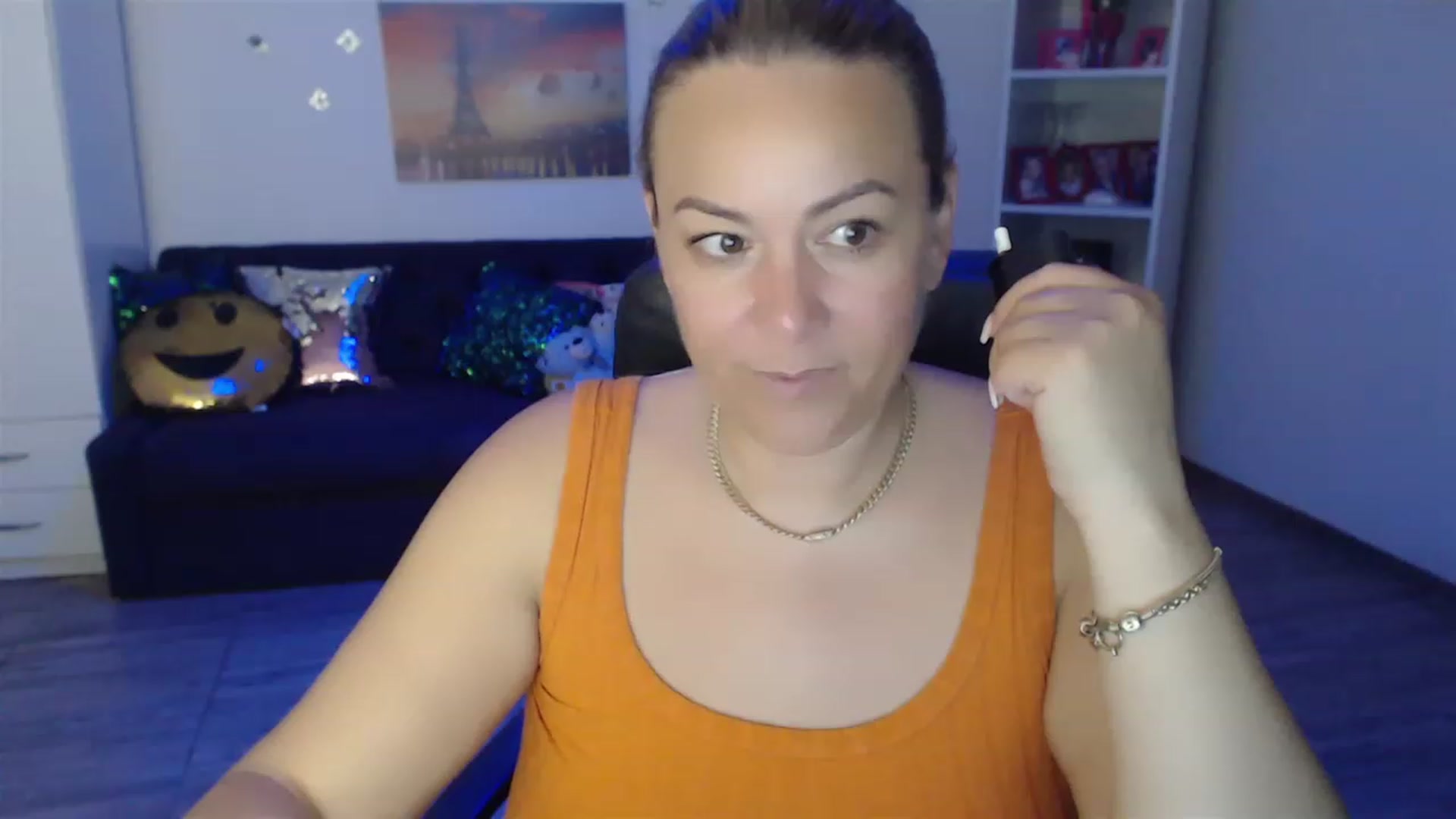 Gallery image thumbnail from A_baby_Boo's myfreecams stream on, 07/09/2023, 24:07 image 3 of 20
