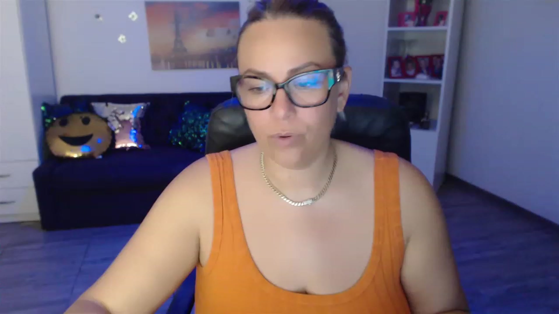 Gallery image thumbnail from A_baby_Boo's myfreecams stream on, 07/09/2023, 24:07 image 11 of 20