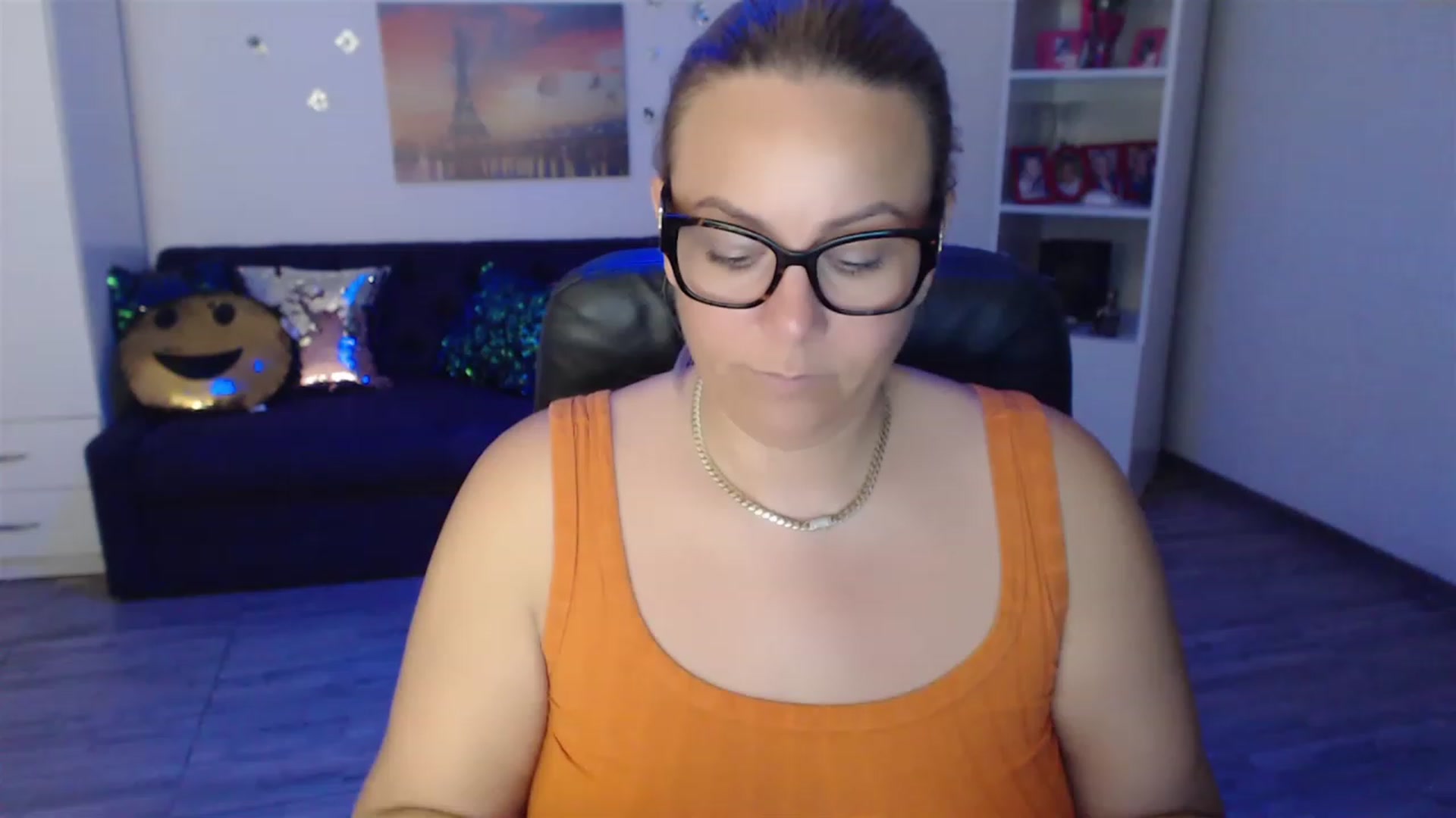 Gallery image thumbnail from A_baby_Boo's myfreecams stream on, 07/09/2023, 24:07 image 7 of 20