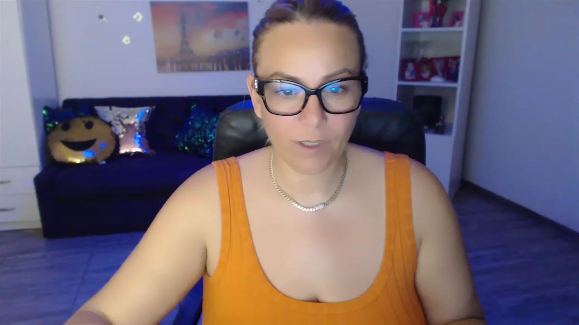 Gallery image thumbnail from A_baby_Boo's myfreecams stream on, 07/09/2023, 24:07 image 10 of 20