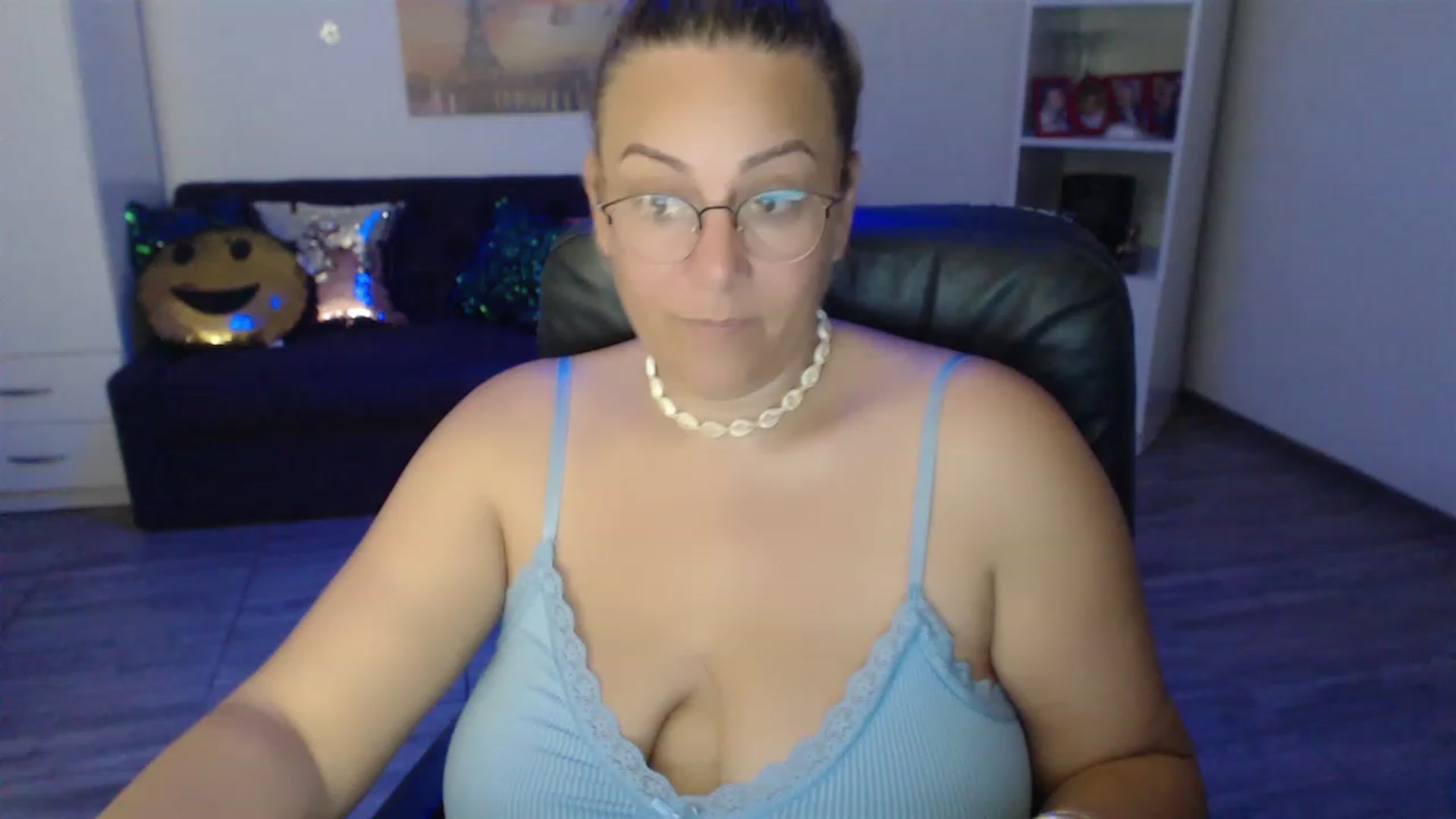 Gallery image thumbnail from A_baby_Boo's myfreecams stream on, 07/10/2023, 14:12 image 8 of 20