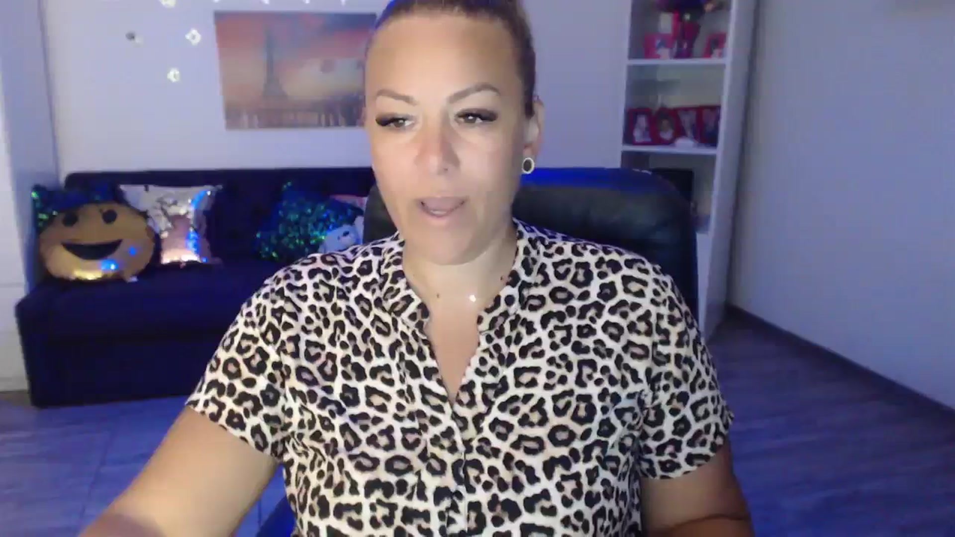 Gallery image thumbnail from A_baby_Boo's myfreecams stream on, 07/24/2023, 10:33 image 4 of 20