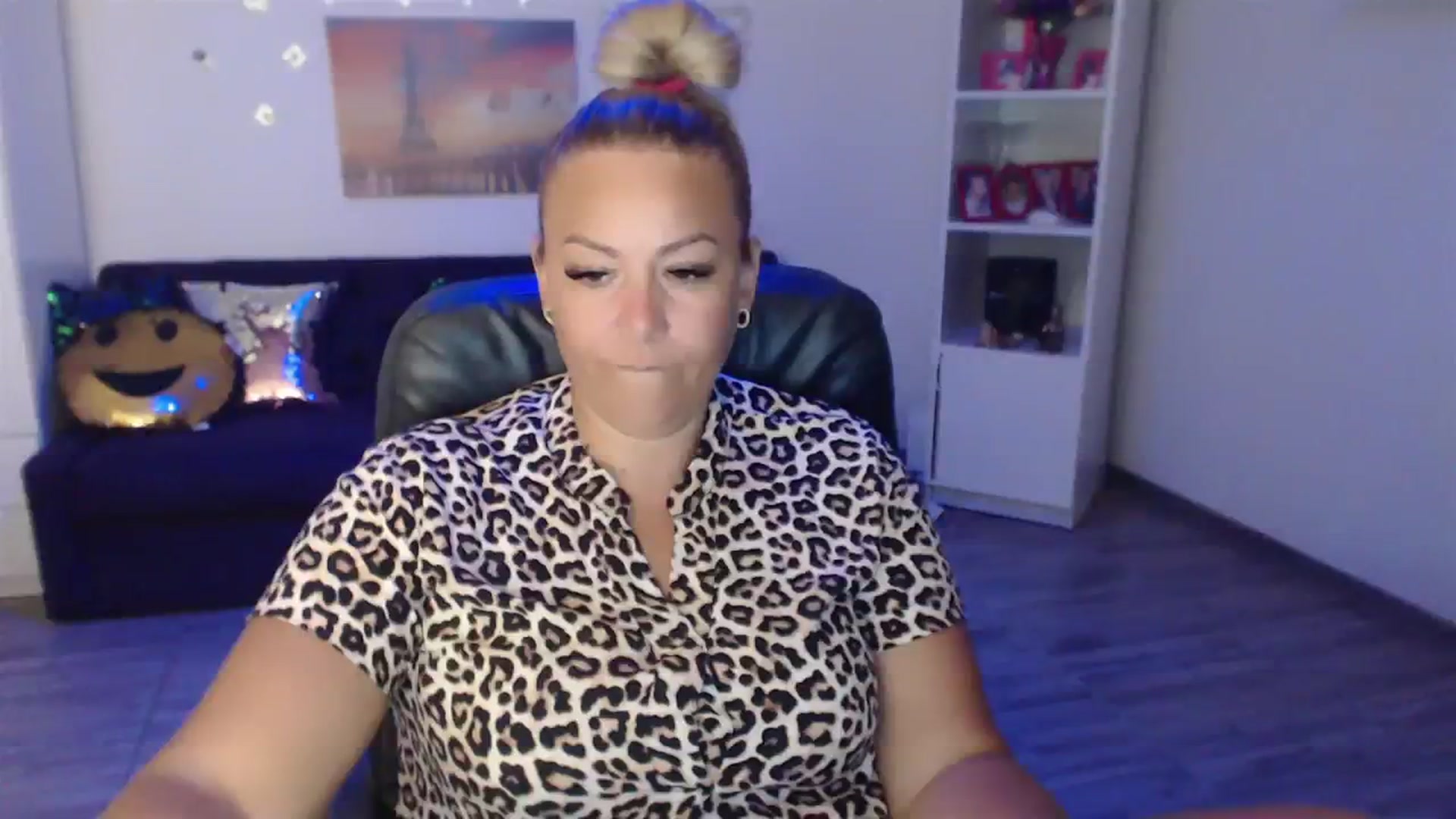 Gallery image thumbnail from A_baby_Boo's myfreecams stream on, 07/24/2023, 10:33 image 12 of 20