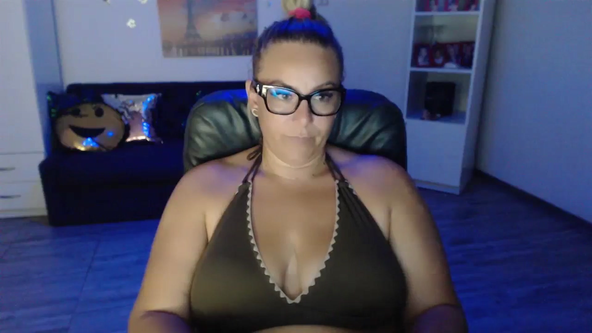 Gallery image thumbnail from A_baby_Boo's myfreecams stream on, 07/28/2023, 22:25 image 10 of 20
