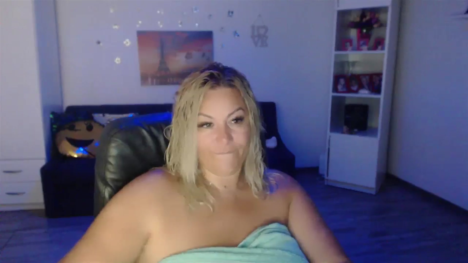 Gallery image thumbnail from A_baby_Boo's myfreecams stream on, 07/29/2023, 14:48 image 5 of 20