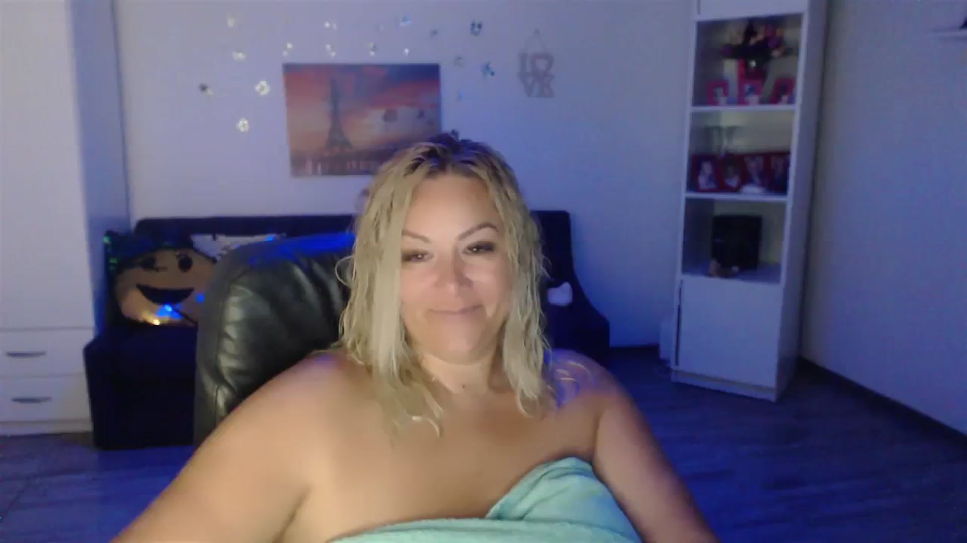 Gallery image thumbnail from A_baby_Boo's myfreecams stream on, 07/29/2023, 14:48 image 8 of 20