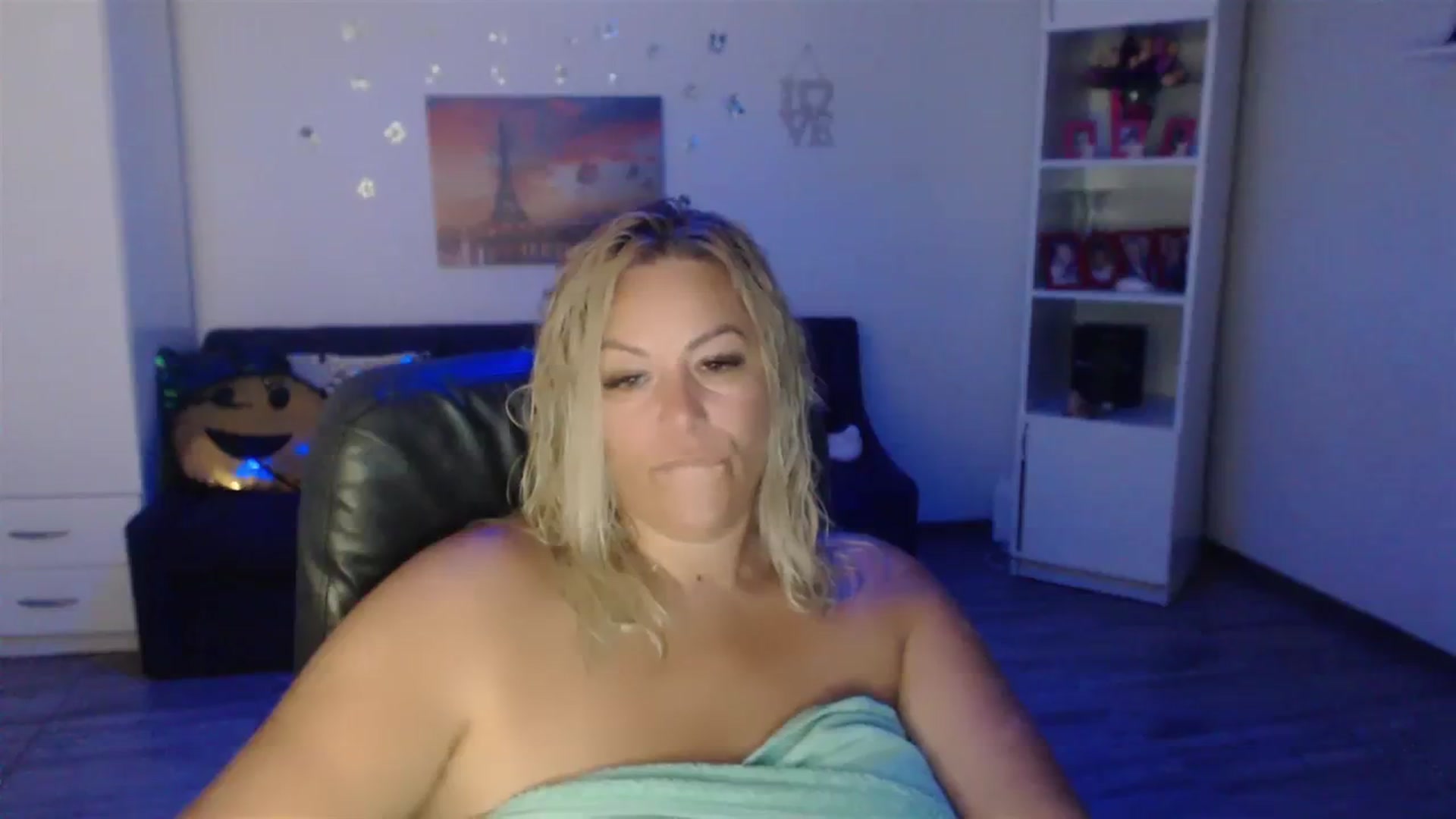 Gallery image thumbnail from A_baby_Boo's myfreecams stream on, 07/29/2023, 14:48 image 4 of 20