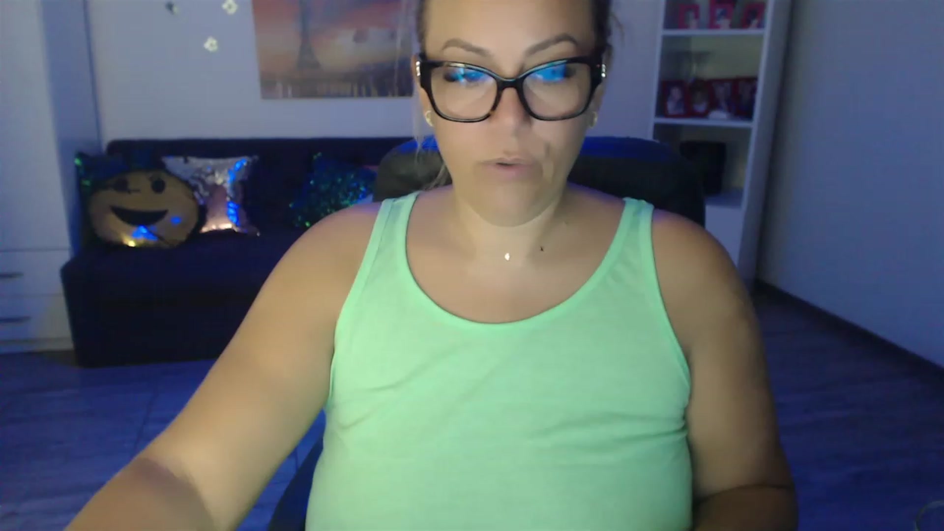 Gallery image thumbnail from A_baby_Boo's myfreecams stream on, 07/30/2023, 10:09 image 7 of 20