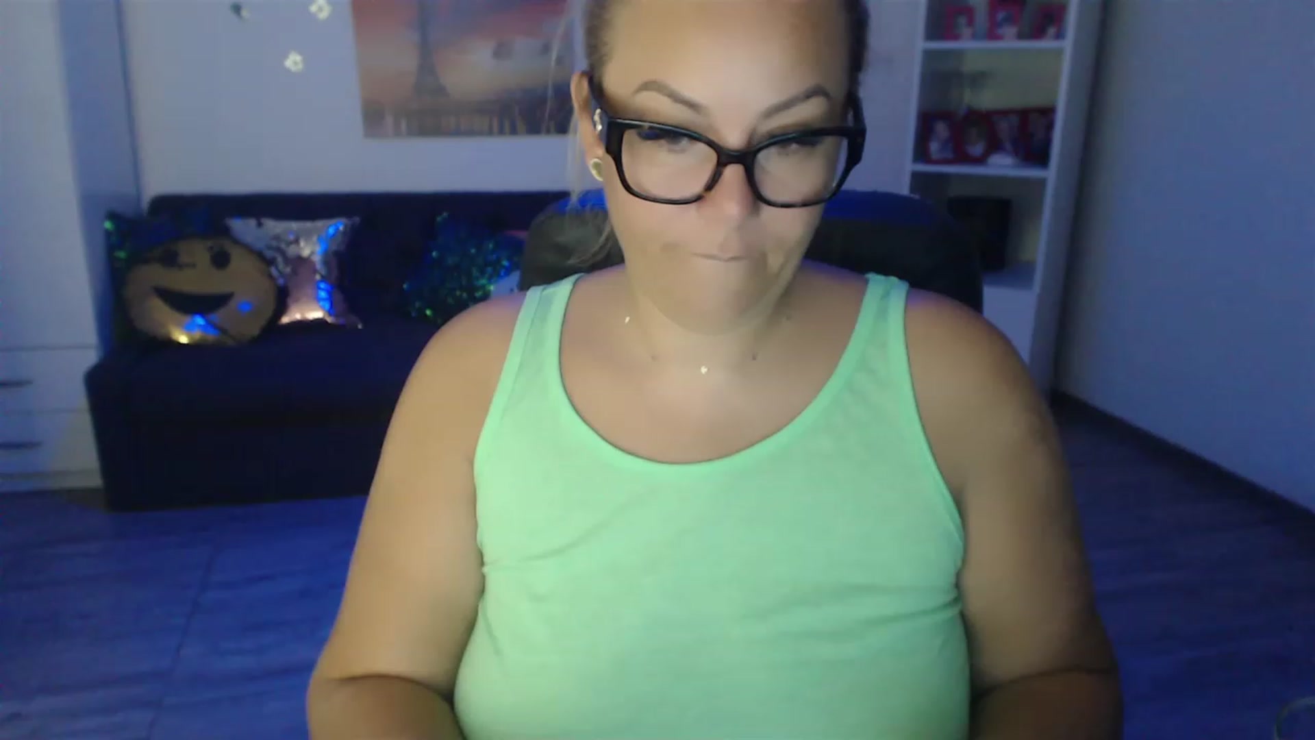 Gallery image thumbnail from A_baby_Boo's myfreecams stream on, 07/30/2023, 10:09 image 6 of 20