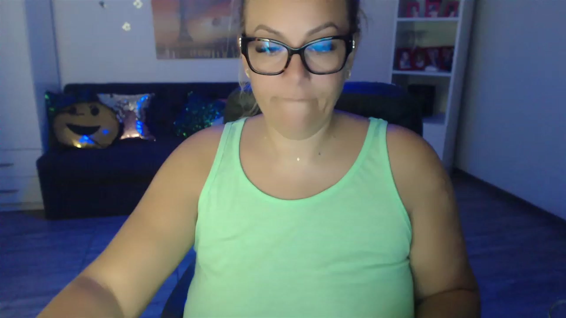 Gallery image thumbnail from A_baby_Boo's myfreecams stream on, 07/30/2023, 10:09 image 8 of 20