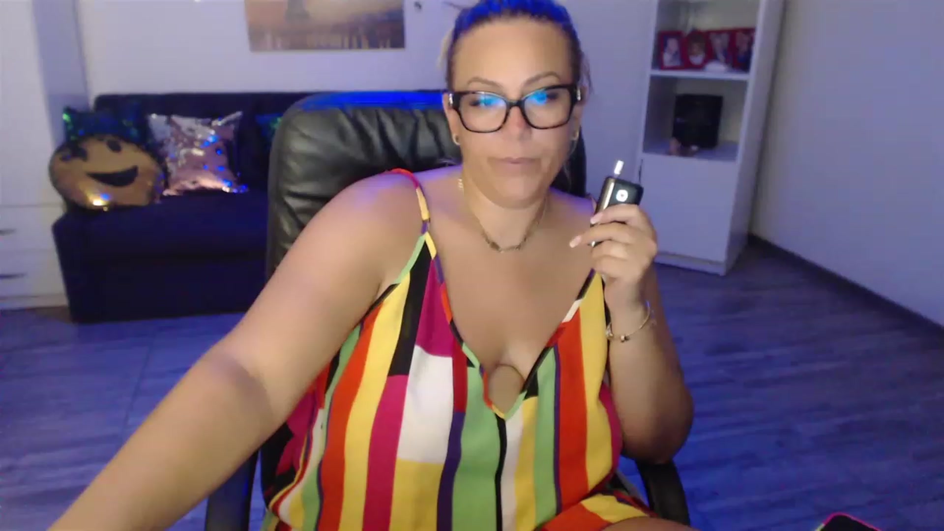 Gallery image thumbnail from A_baby_Boo's myfreecams stream on, 08/05/2023, 24:21 image 2 of 20