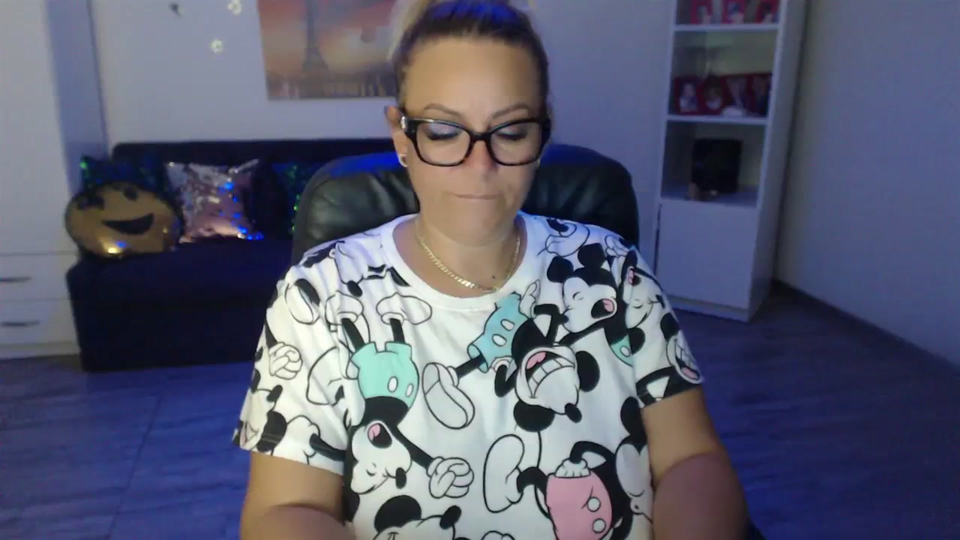 Gallery image thumbnail from A_baby_Boo's myfreecams stream on, 08/07/2023, 20:59 image 20 of 20
