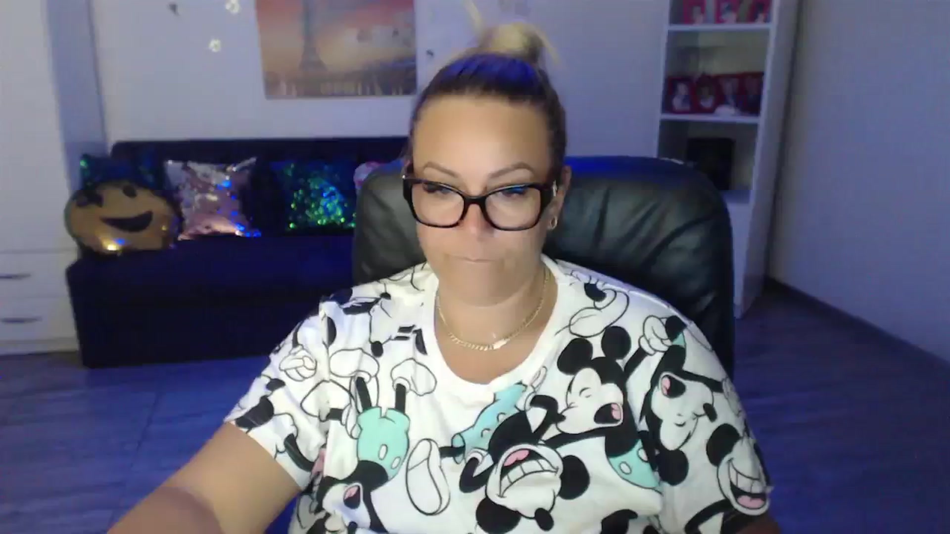 Gallery image thumbnail from A_baby_Boo's myfreecams stream on, 08/07/2023, 20:59 image 8 of 20