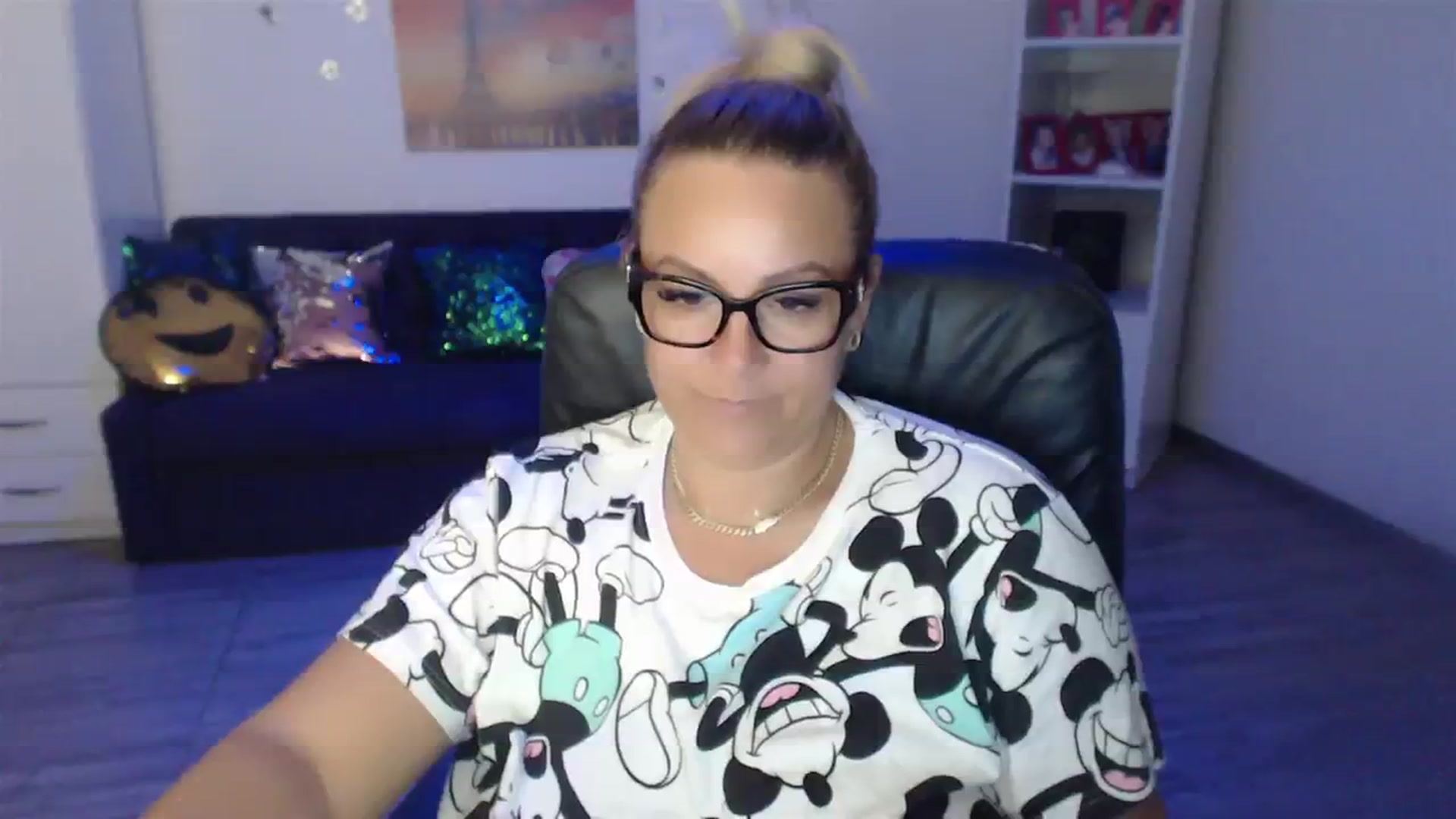 Gallery image thumbnail from A_baby_Boo's myfreecams stream on, 08/07/2023, 20:59 image 6 of 20