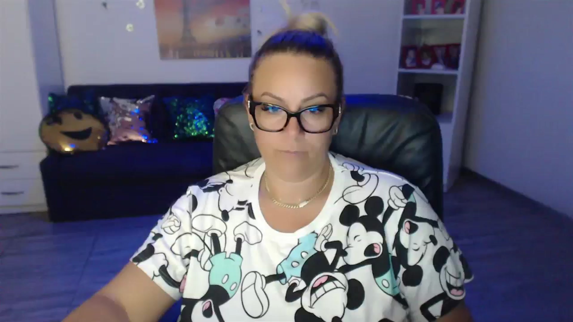 Gallery image thumbnail from A_baby_Boo's myfreecams stream on, 08/07/2023, 20:59 image 4 of 20