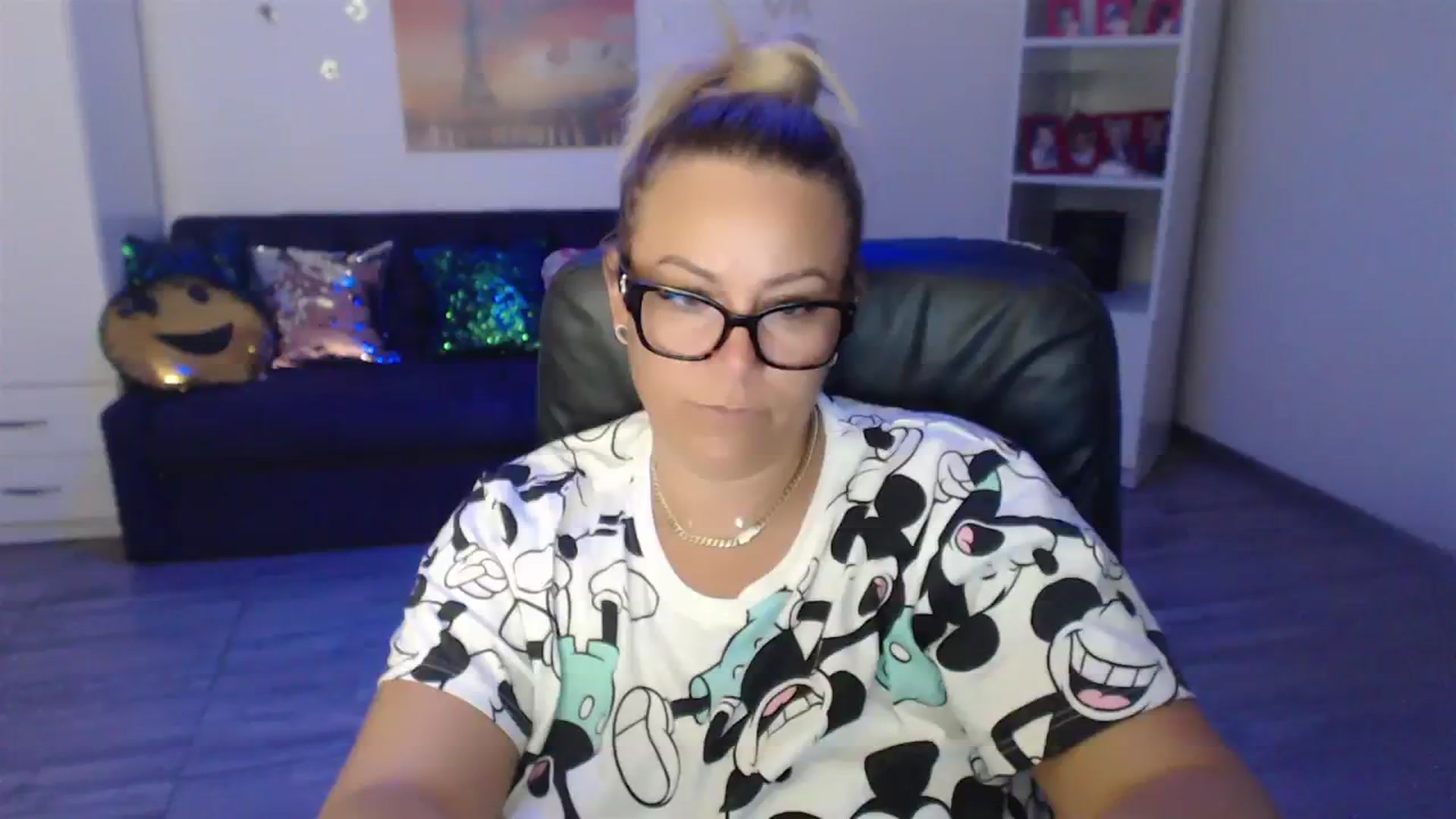 Gallery image thumbnail from A_baby_Boo's myfreecams stream on, 08/07/2023, 20:59 image 9 of 20