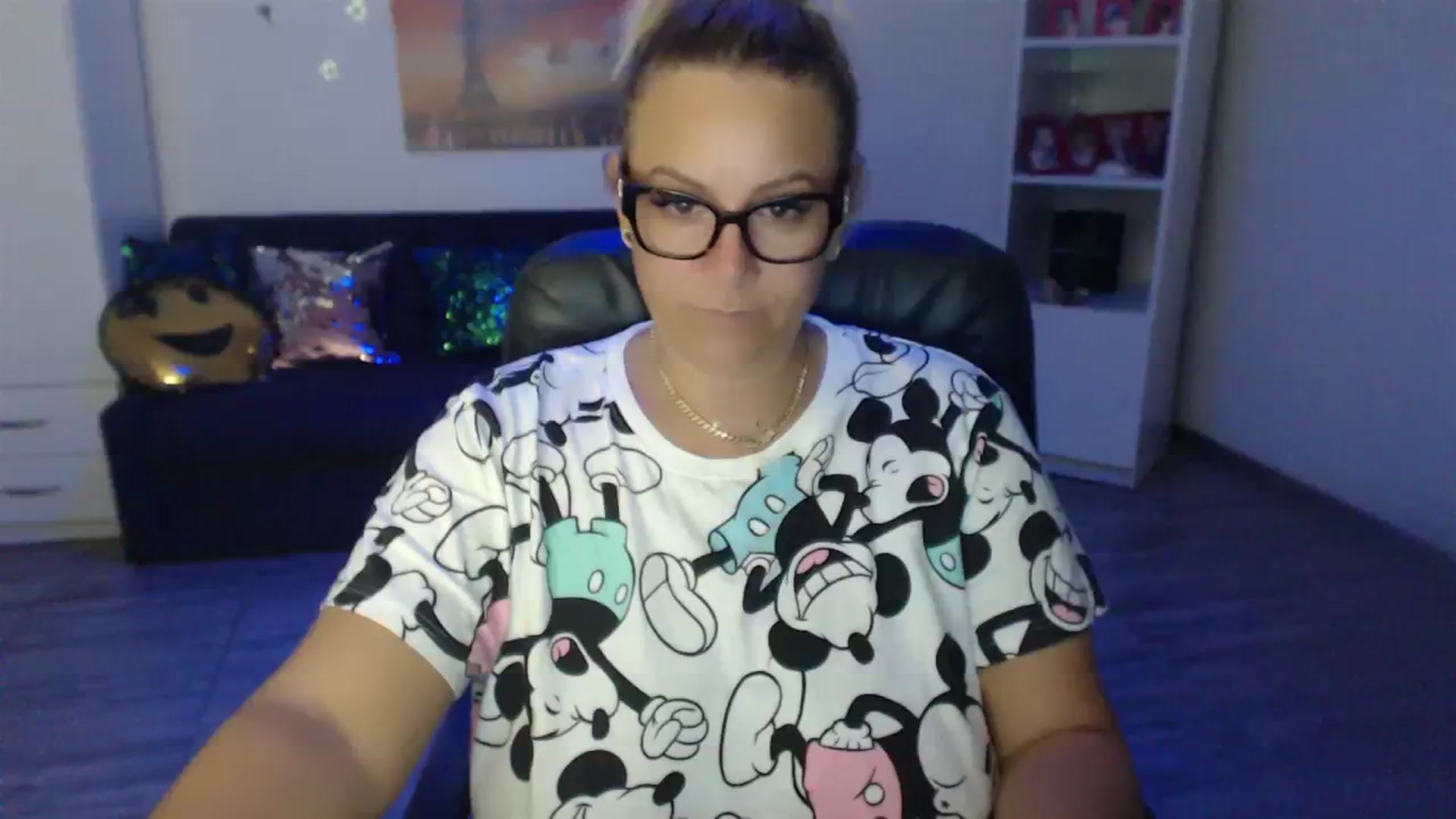 Gallery image thumbnail from A_baby_Boo's myfreecams stream on, 08/07/2023, 20:59 image 19 of 20
