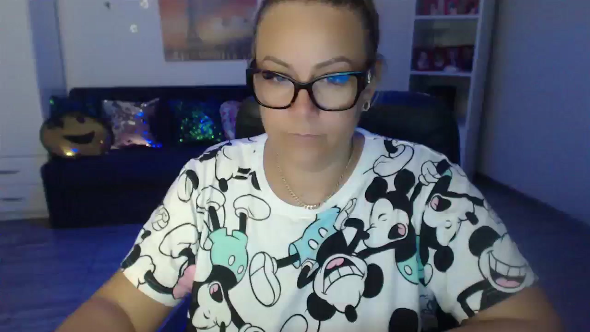 Gallery image thumbnail from A_baby_Boo's myfreecams stream on, 08/07/2023, 20:59 image 16 of 20