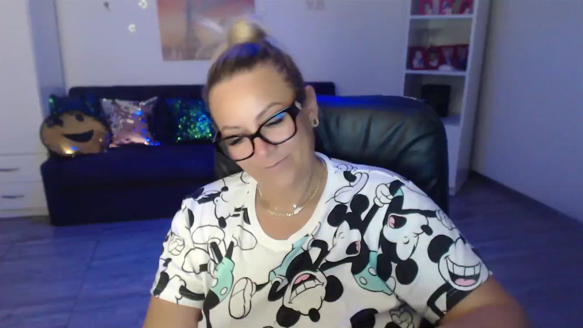 Gallery image thumbnail from A_baby_Boo's myfreecams stream on, 08/07/2023, 20:59 image 5 of 20