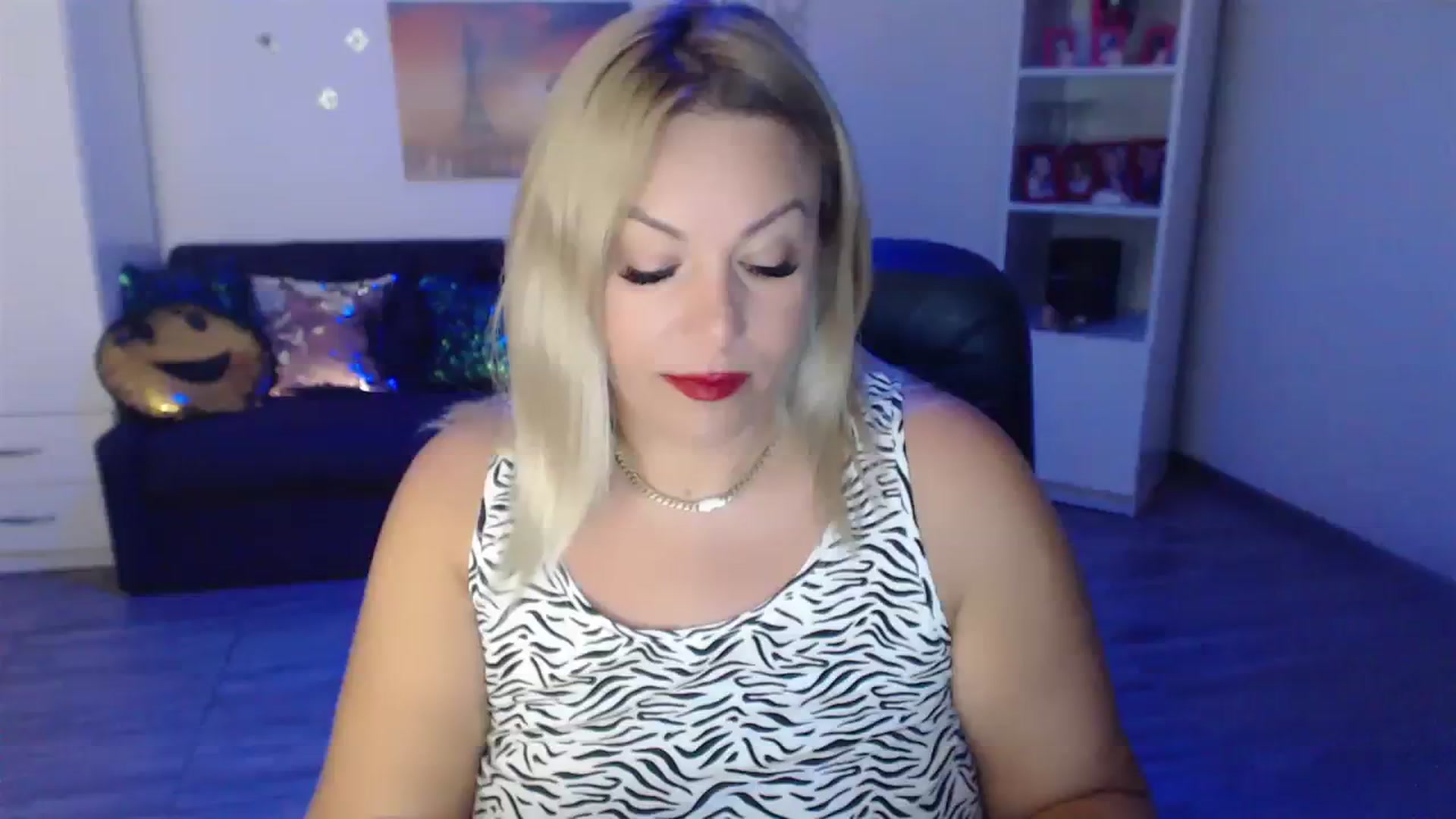 Gallery image thumbnail from A_baby_Boo's myfreecams stream on, 08/08/2023, 11:24 image 14 of 20