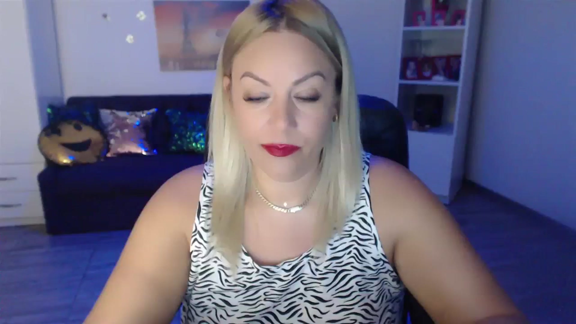 Gallery image thumbnail from A_baby_Boo's myfreecams stream on, 08/08/2023, 11:24 image 5 of 20