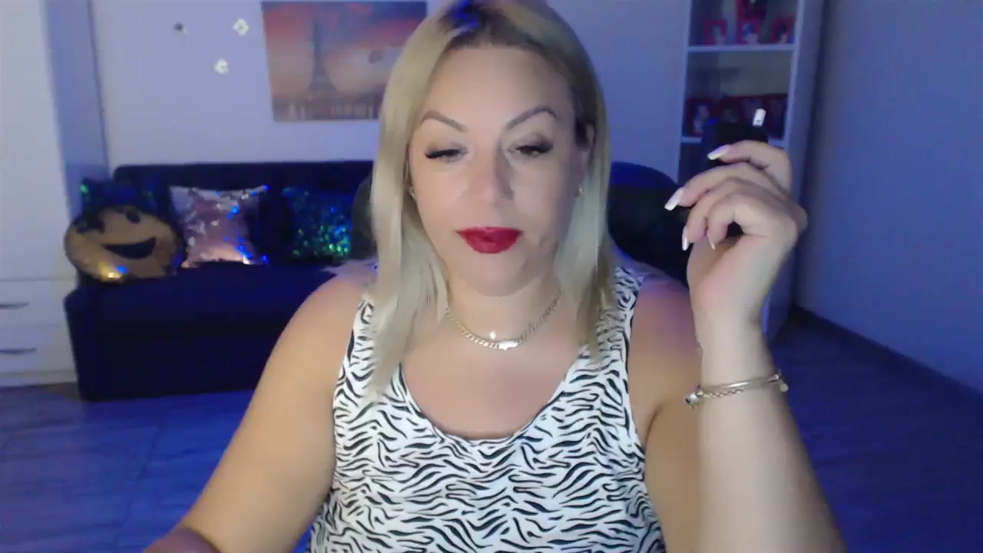 Gallery image thumbnail from A_baby_Boo's myfreecams stream on, 08/08/2023, 11:24 image 8 of 20