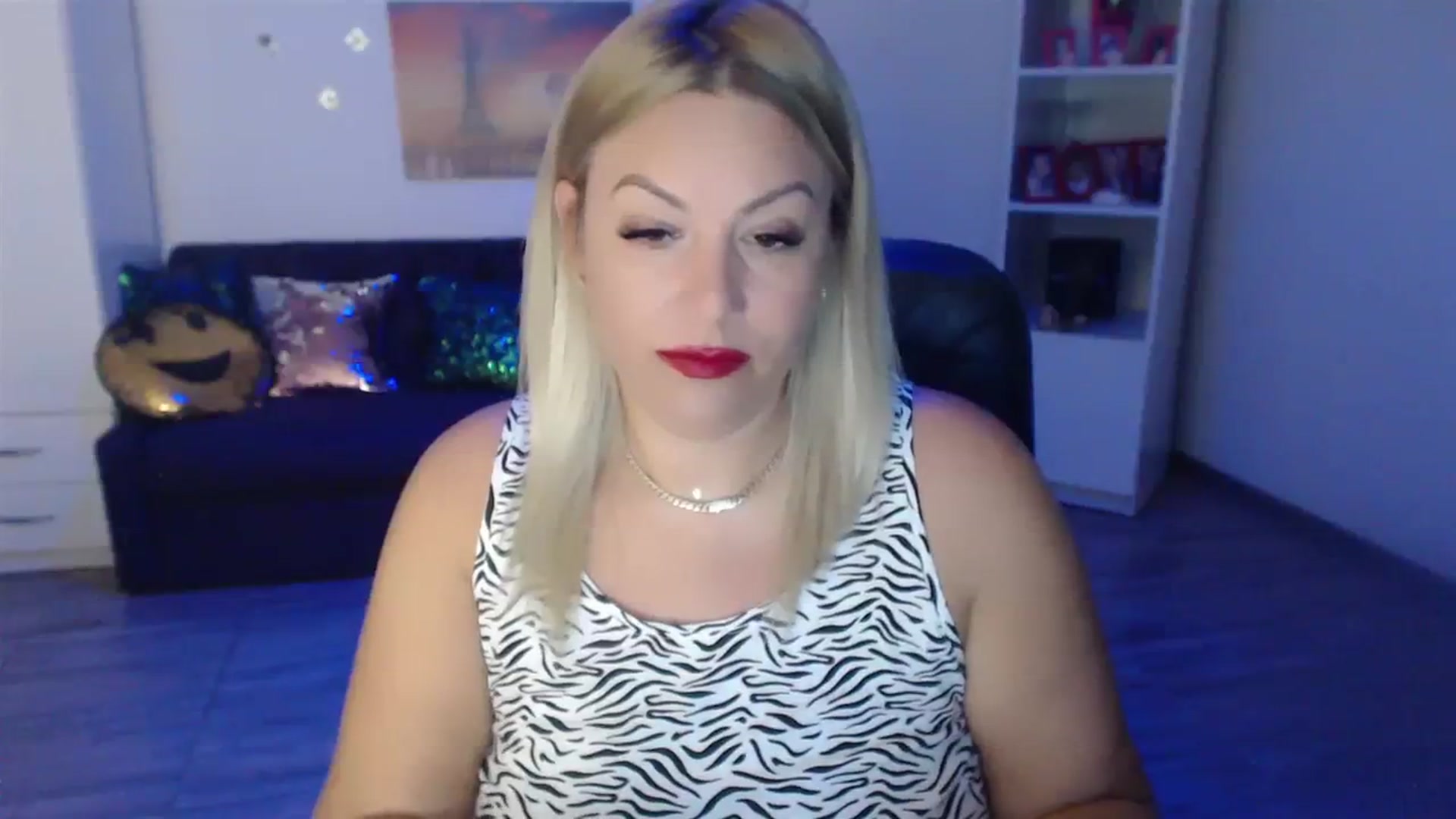 Gallery image thumbnail from A_baby_Boo's myfreecams stream on, 08/08/2023, 11:24 image 2 of 20