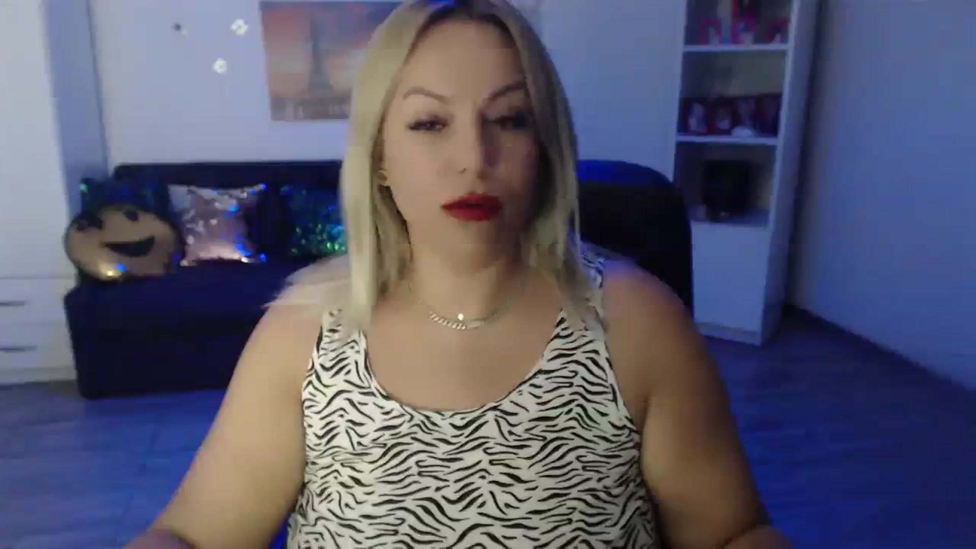 Gallery image thumbnail from A_baby_Boo's myfreecams stream on, 08/08/2023, 11:24 image 7 of 20