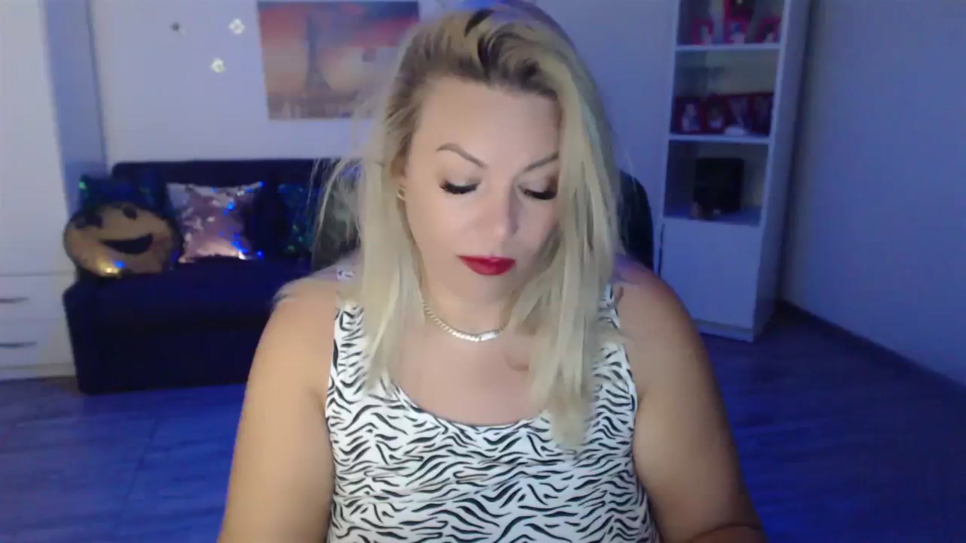 Gallery image thumbnail from A_baby_Boo's myfreecams stream on, 08/08/2023, 11:24 image 18 of 20