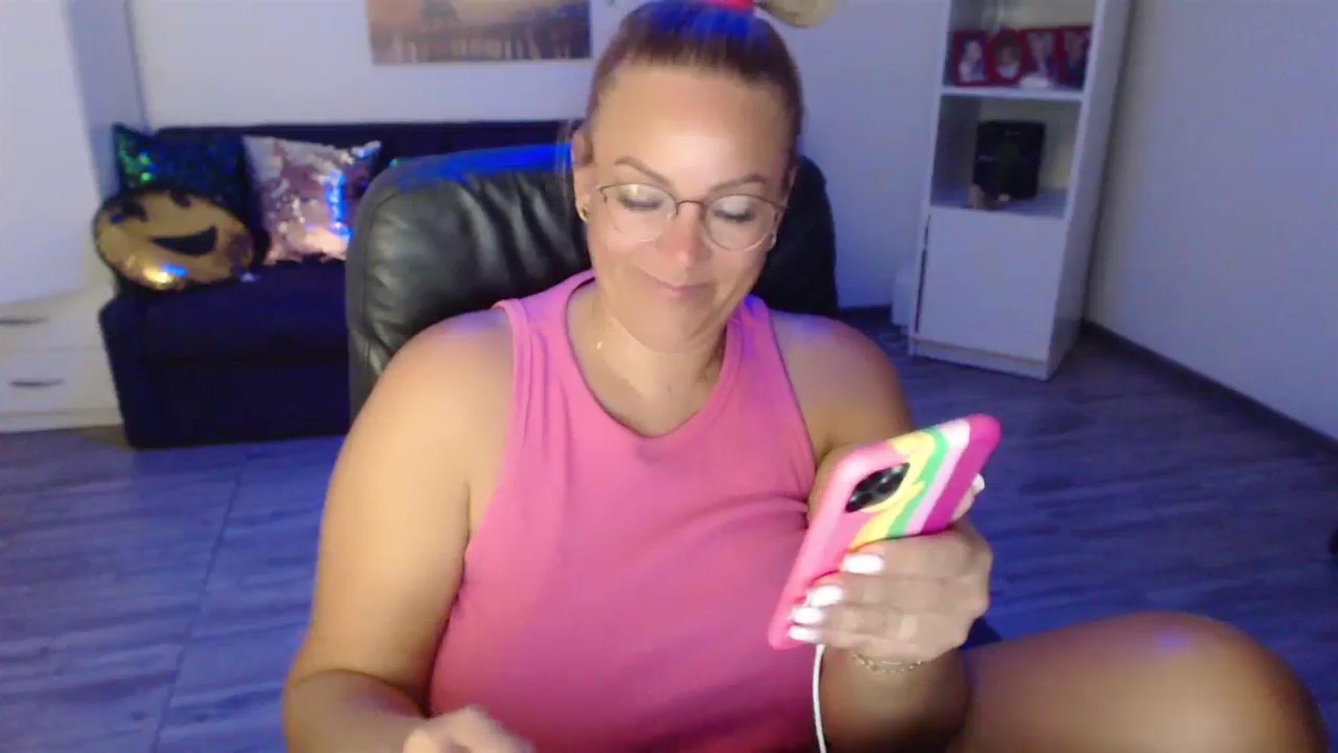 Gallery image thumbnail from A_baby_Boo's myfreecams stream on, 08/16/2023, 23:54 image 2 of 20