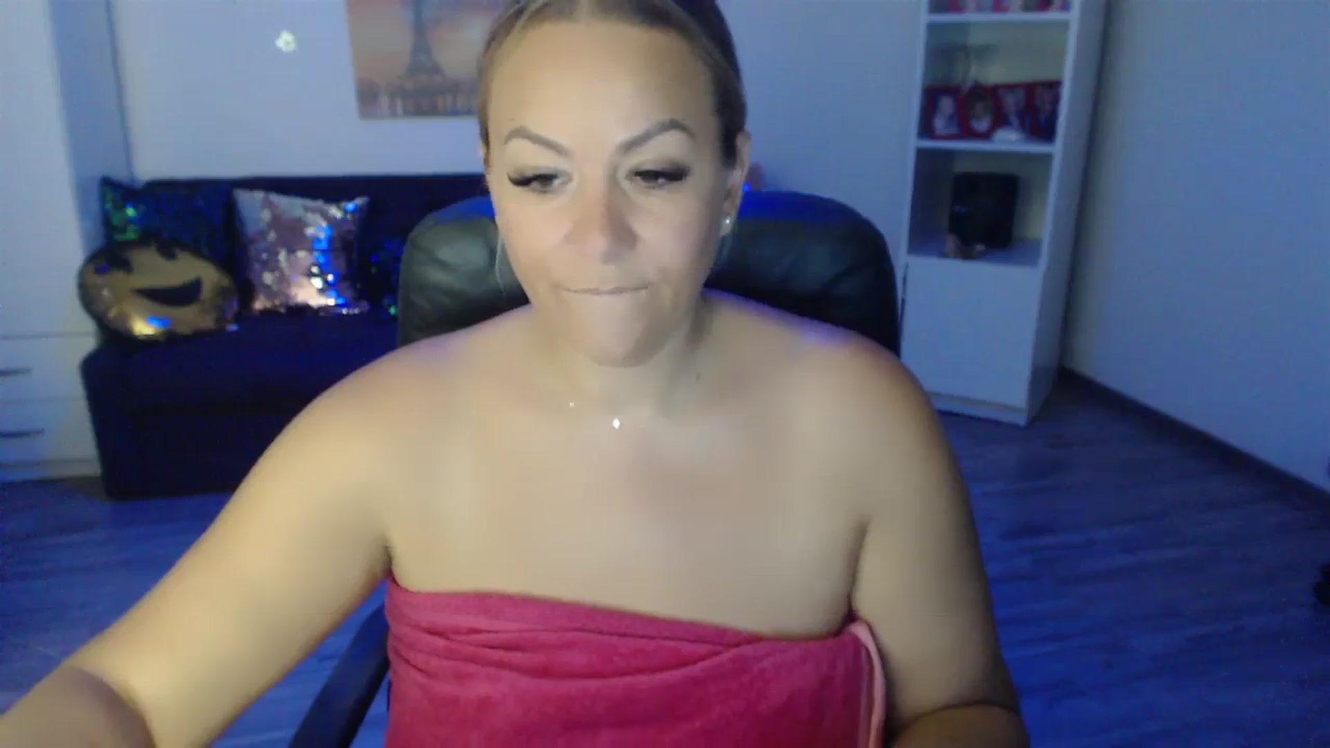 Gallery image thumbnail from A_baby_Boo's myfreecams stream on, 08/24/2023, 14:10 image 3 of 20