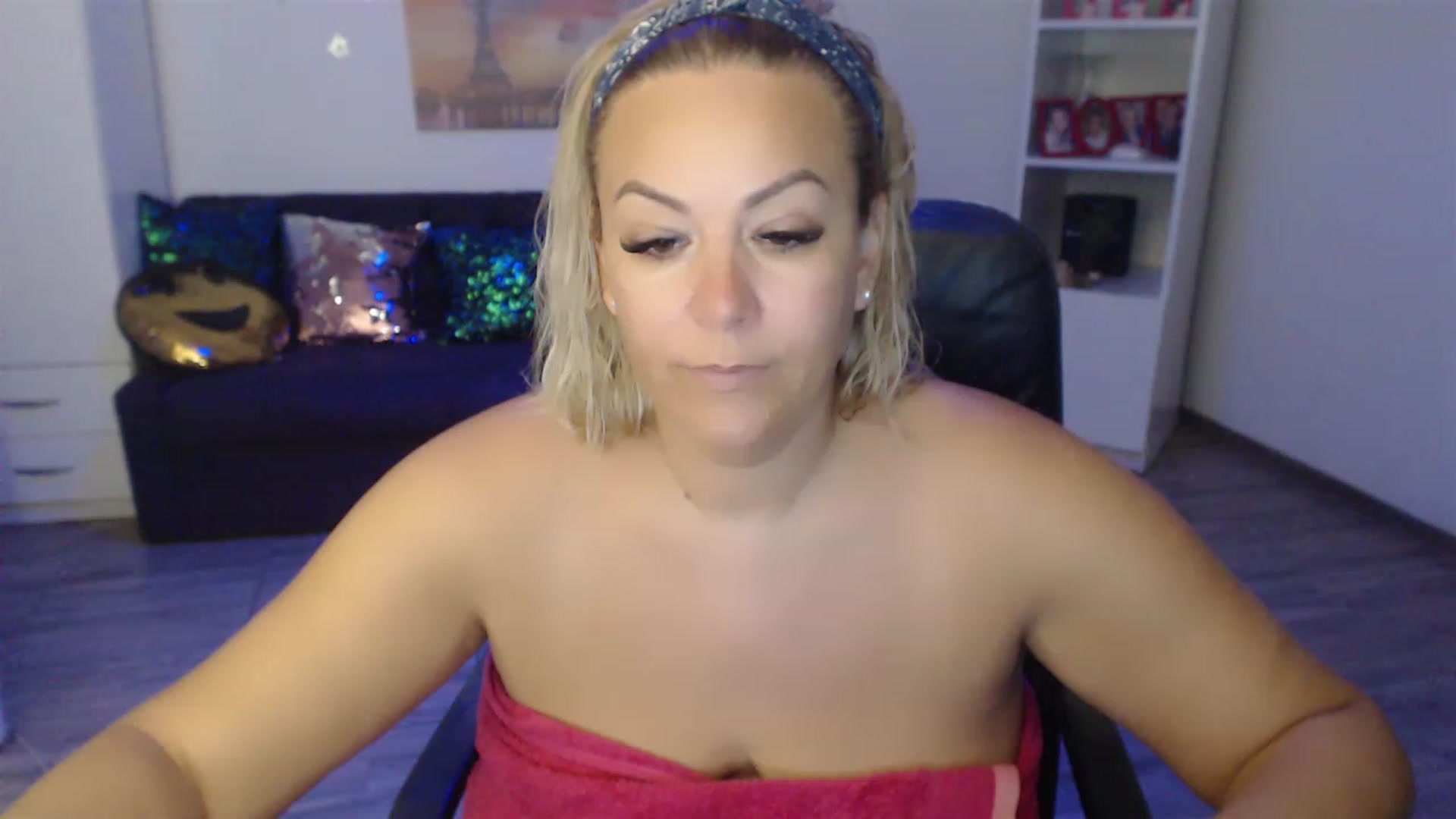 Gallery image thumbnail from A_baby_Boo's myfreecams stream on, 08/26/2023, 12:44 image 5 of 20