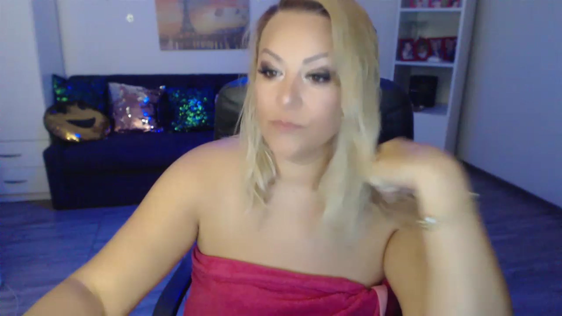 Gallery image thumbnail from A_baby_Boo's myfreecams stream on, 08/26/2023, 12:44 image 10 of 20
