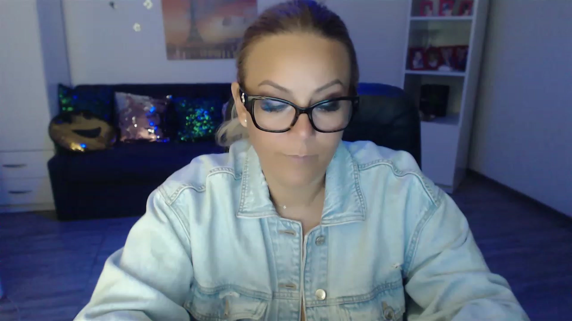 Gallery image thumbnail from A_baby_Boo's myfreecams stream on, 08/26/2023, 20:00 image 6 of 20