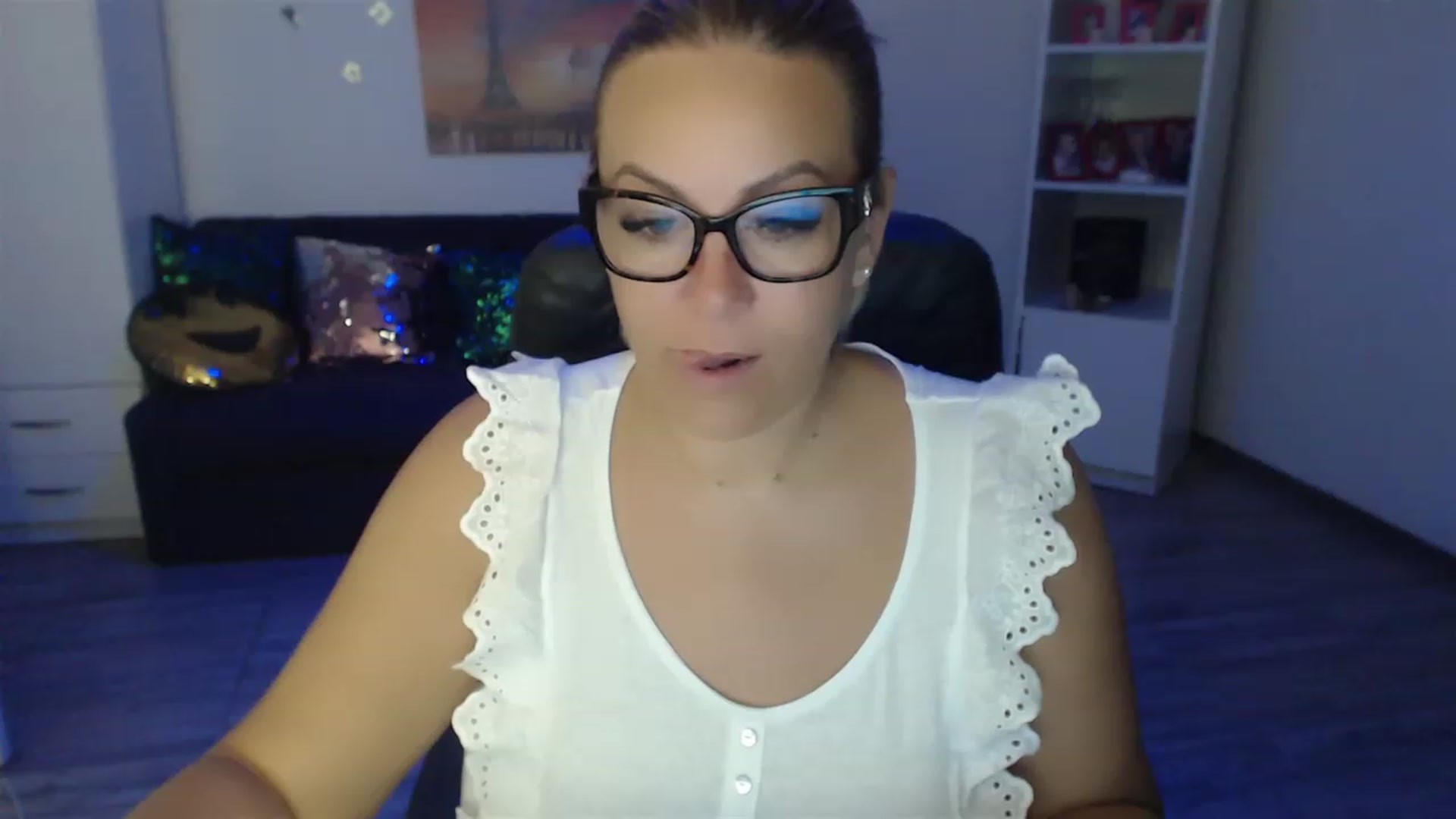 Gallery image thumbnail from A_baby_Boo's myfreecams stream on, 08/27/2023, 07:49 image 5 of 20