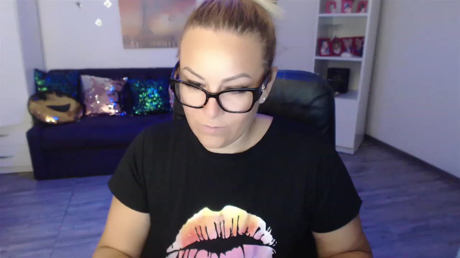 Gallery image thumbnail from A_baby_Boo's myfreecams stream on, 08/27/2023, 17:16 image 4 of 20