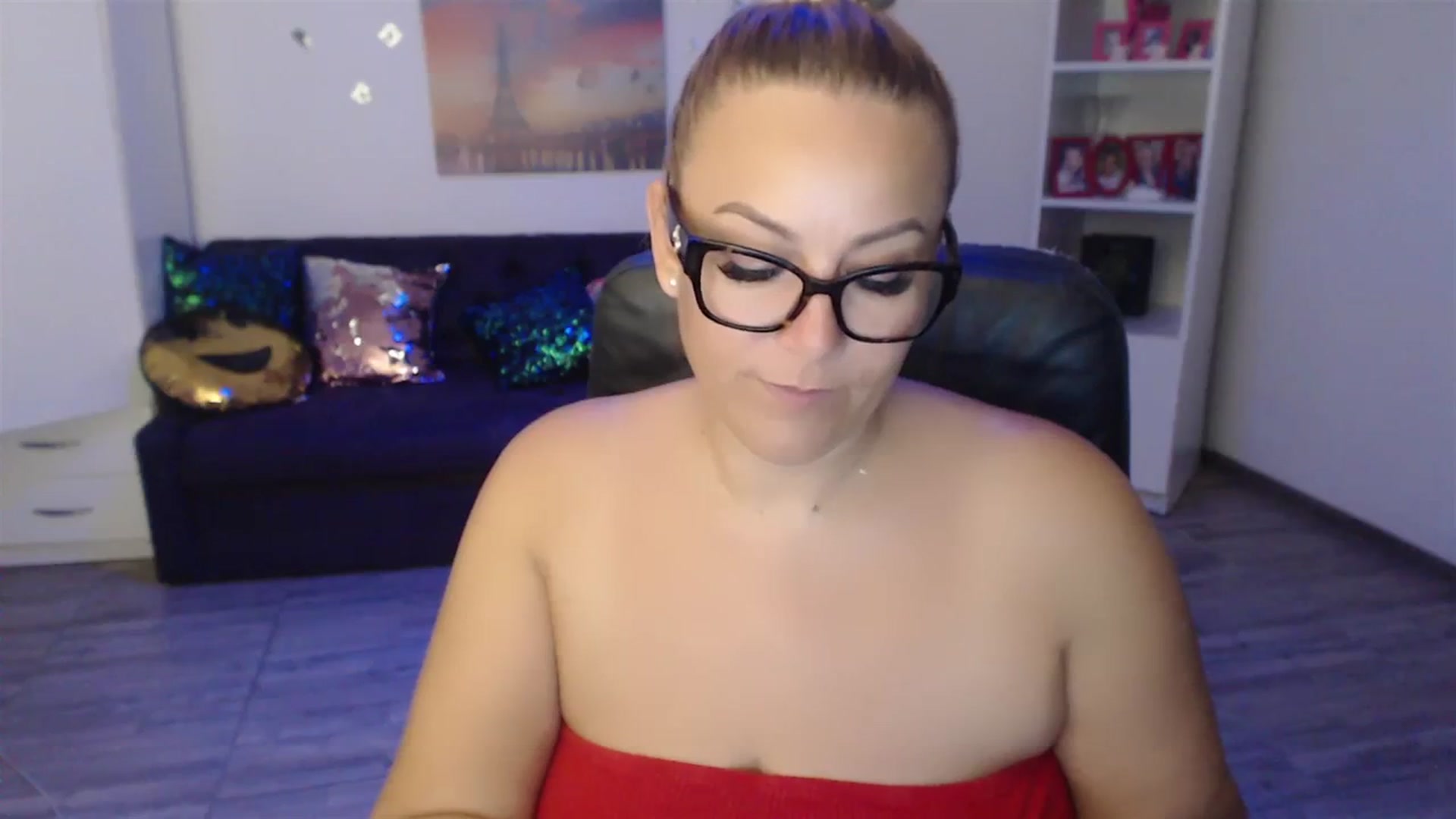 Gallery image thumbnail from A_baby_Boo's myfreecams stream on, 08/28/2023, 24:49 image 5 of 20
