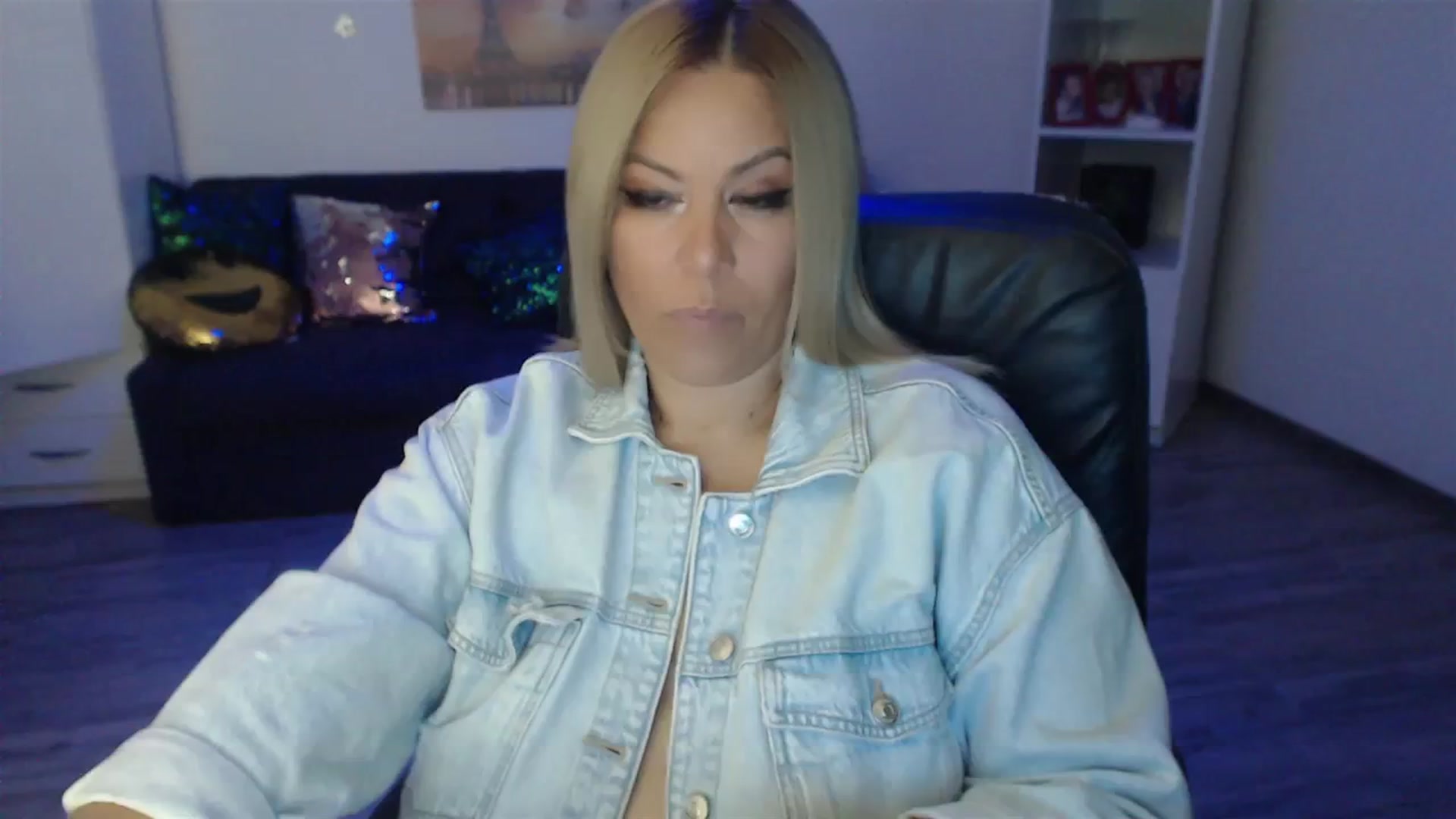 Gallery image thumbnail from A_baby_Boo's myfreecams stream on, 08/29/2023, 19:32 image 1 of 20