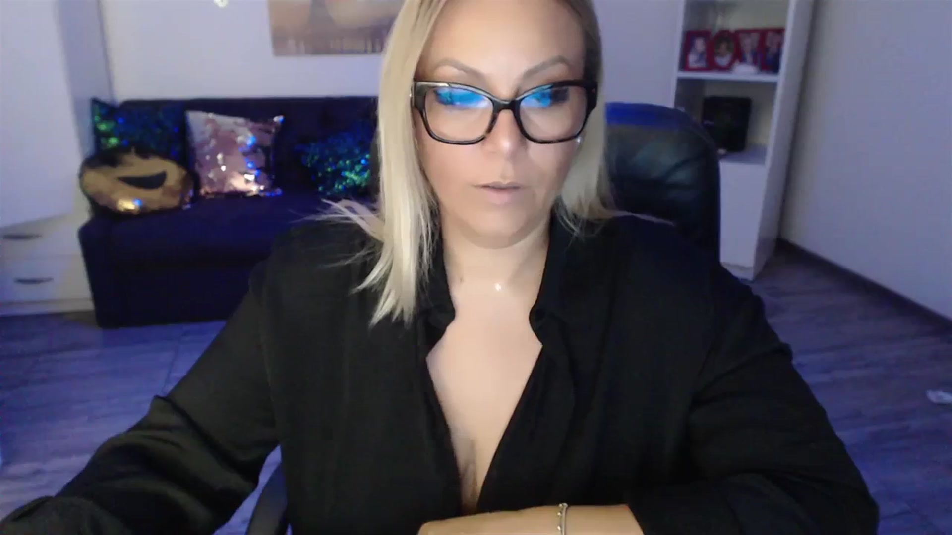Gallery image thumbnail from A_baby_Boo's myfreecams stream on, 08/30/2023, 20:26 image 11 of 20